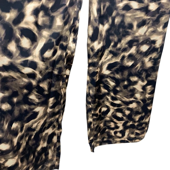 TART Collections Womens Dress Pants Size Medium Wide Leg Pockets Pleated Front - Picture 2 of 12